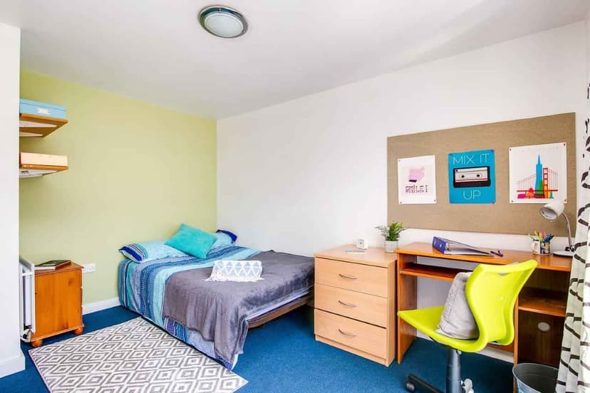 Standard Ensuite
