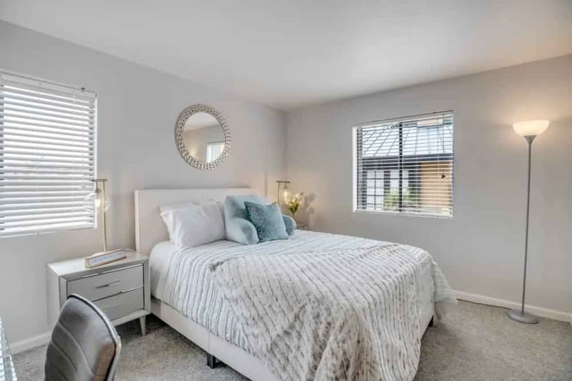 1 Bed 1 Bath - Image 1