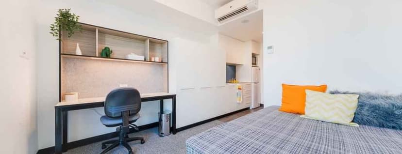 Studio Double - Image 1