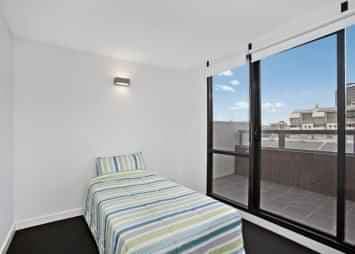 1 Bedroom - Image 1