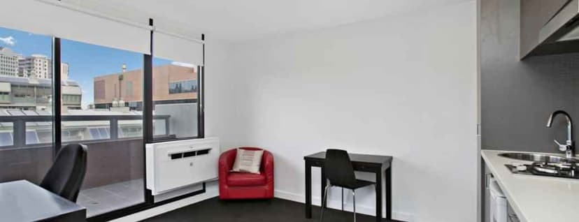 1 Bedroom with Balcony - Image 2