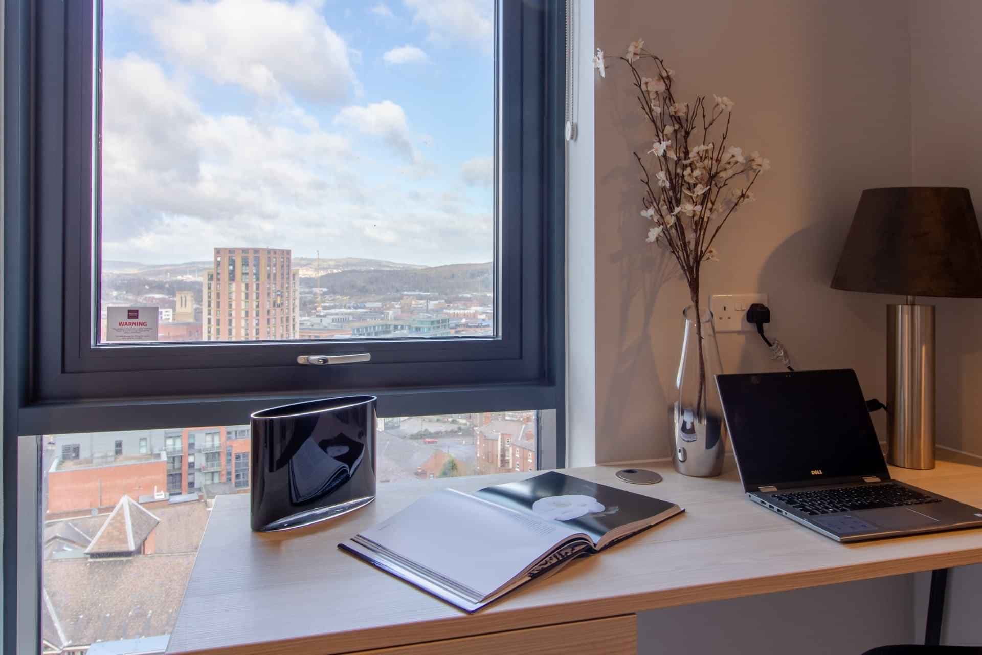 Deluxe Studio - Image 7