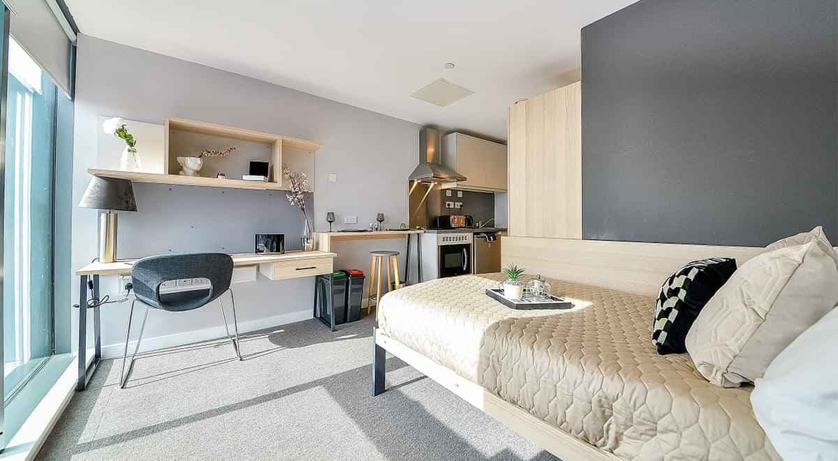 Premium Studio - Image 1