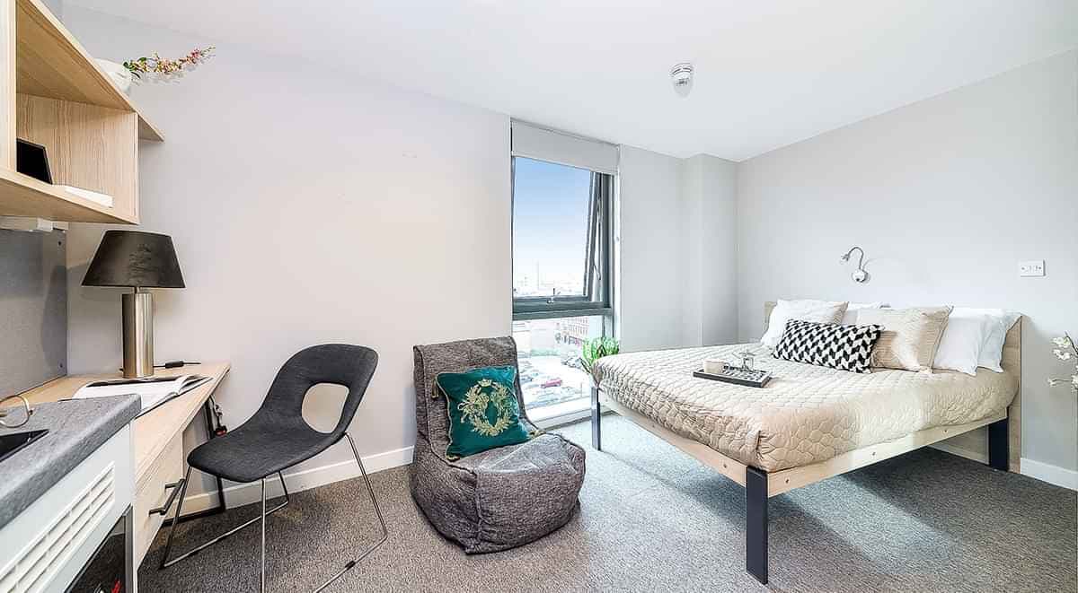 Classic Studio Plus - Image 1