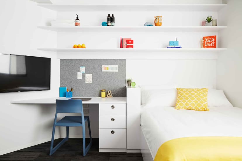 Medium Studio, Double Bed - Image 1