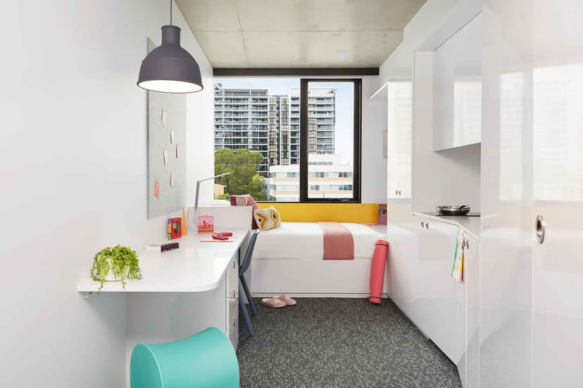 Studio, Double Bed - Image 9