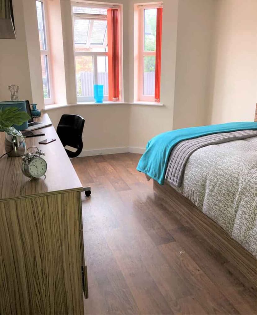 Premier En-Suite - Image 6