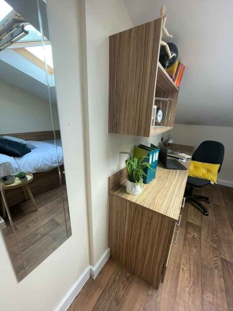 Deluxe Skylight En-Suite - Image 10