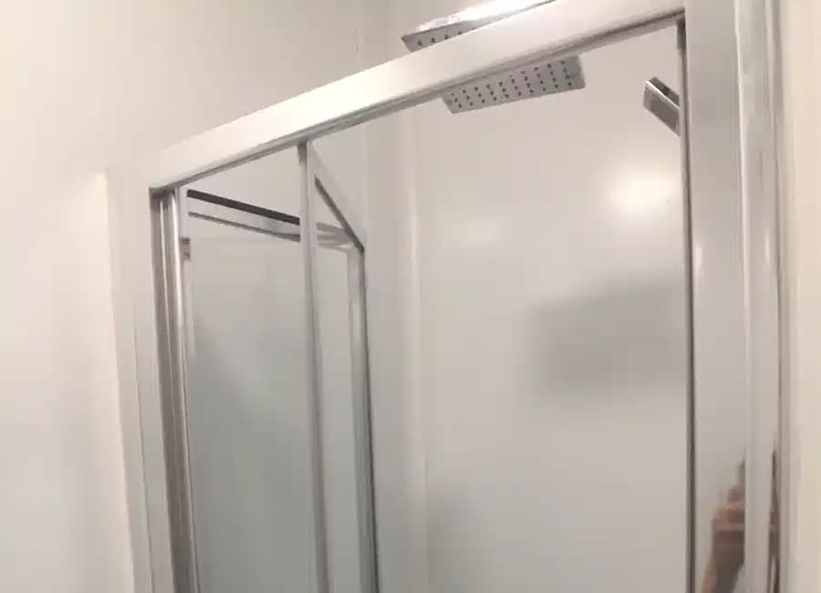 One Bedroom Flat - Image 4