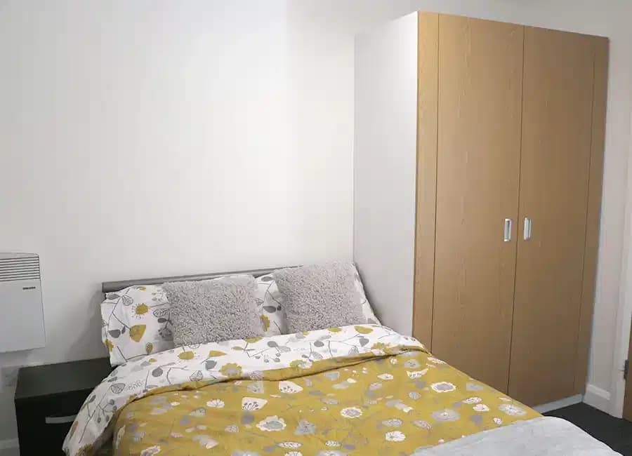 One Bedroom Flat - Image 6
