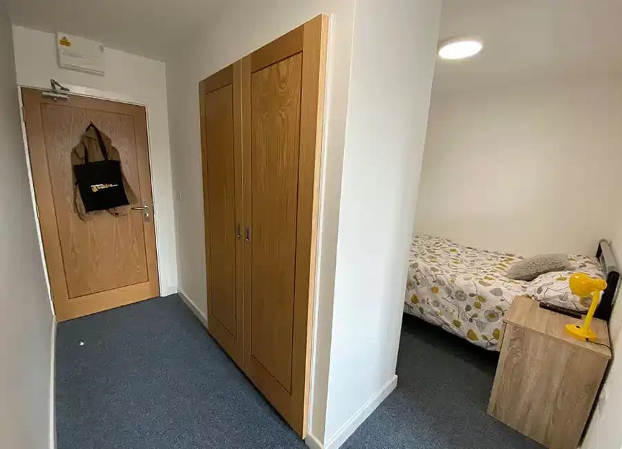 One Bed Flat - Image 3