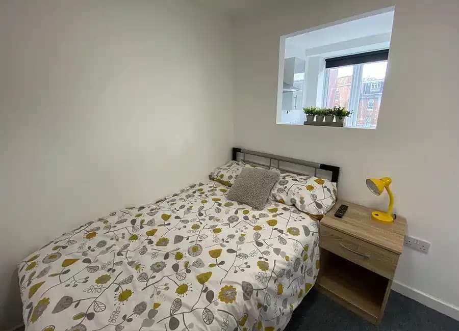 One Bed Flat - Image 1