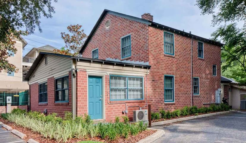 609 House - Private Room - Shared Bath (5 Bed - 3 Bath) - Image 1