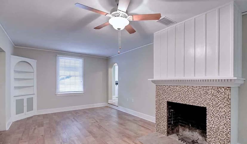 609 House - Private Room - Shared Bath (5 Bed - 3 Bath) - Image 3