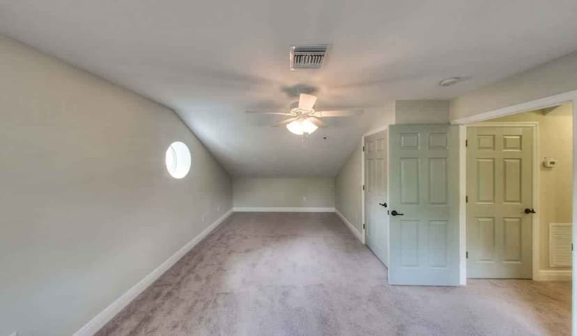 703 House - Private Room - Shared Bath (6 Bed - 3 Bath) - Image 8