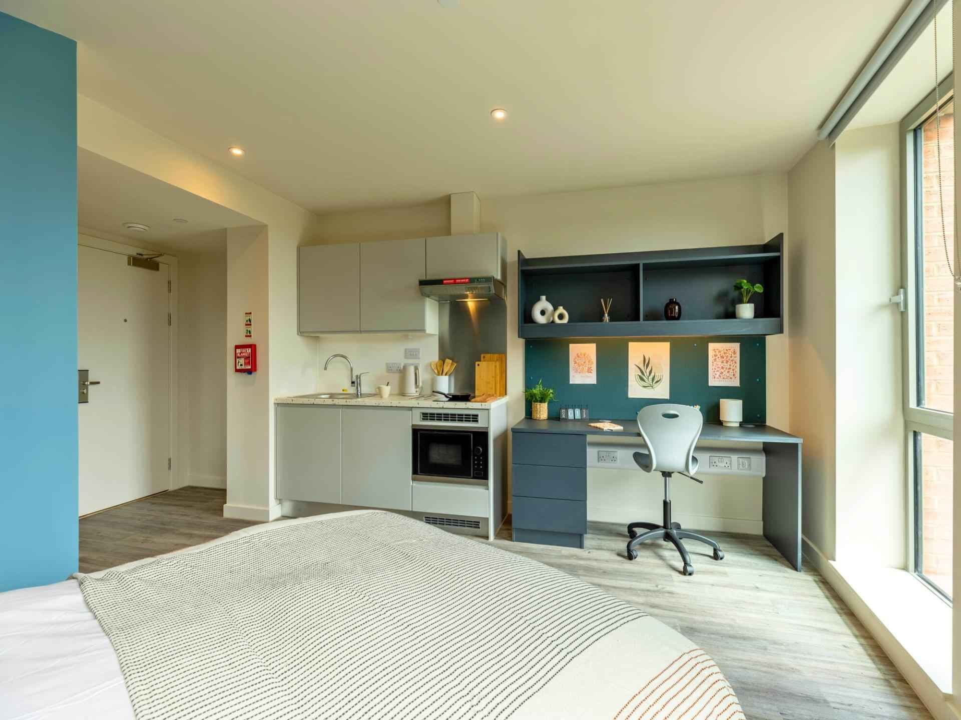 Gold Extra Studio - Image 2