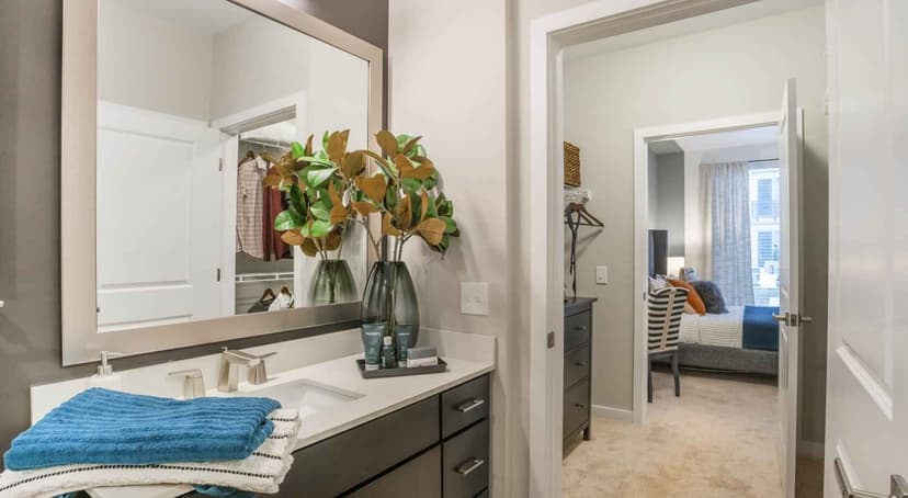 1 Bed 1 Bath - Image 2