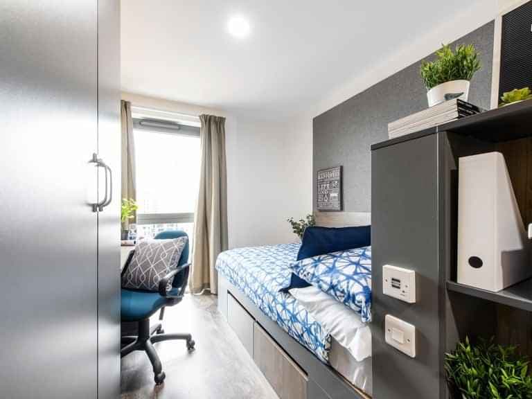 Classic Ensuite - Image 2