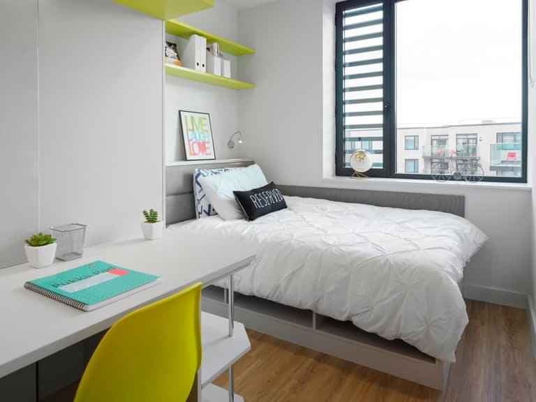 Deluxe En Suite - Image 1