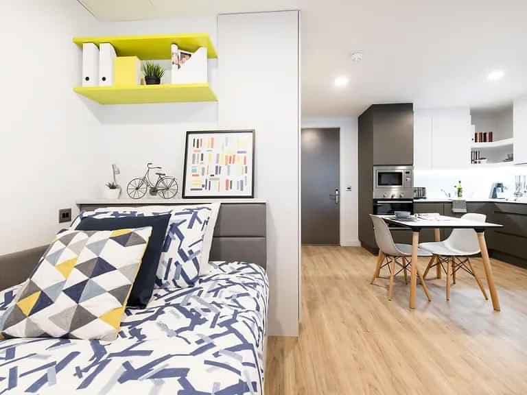 Premium Studio - Image 1