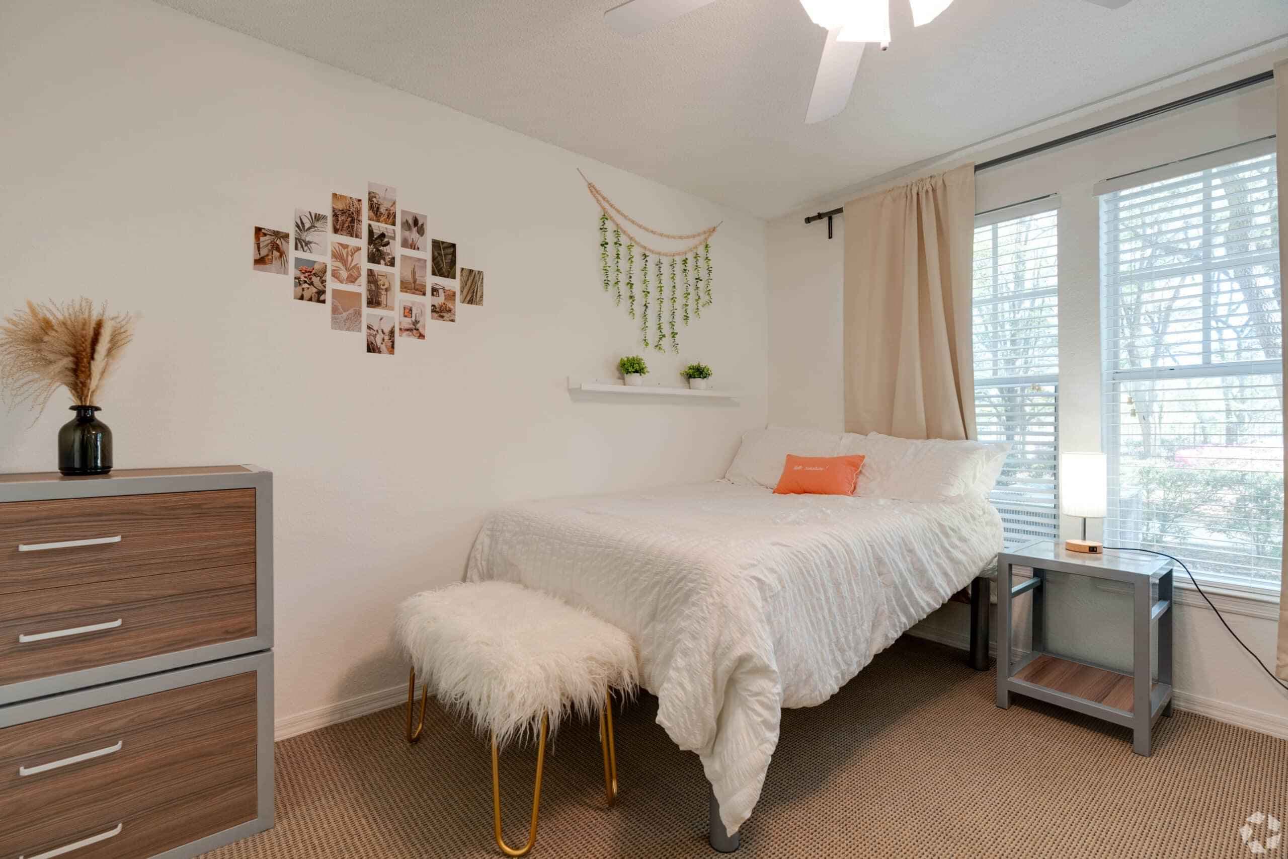 3 Bedroom 2 Bathroom - Image 1