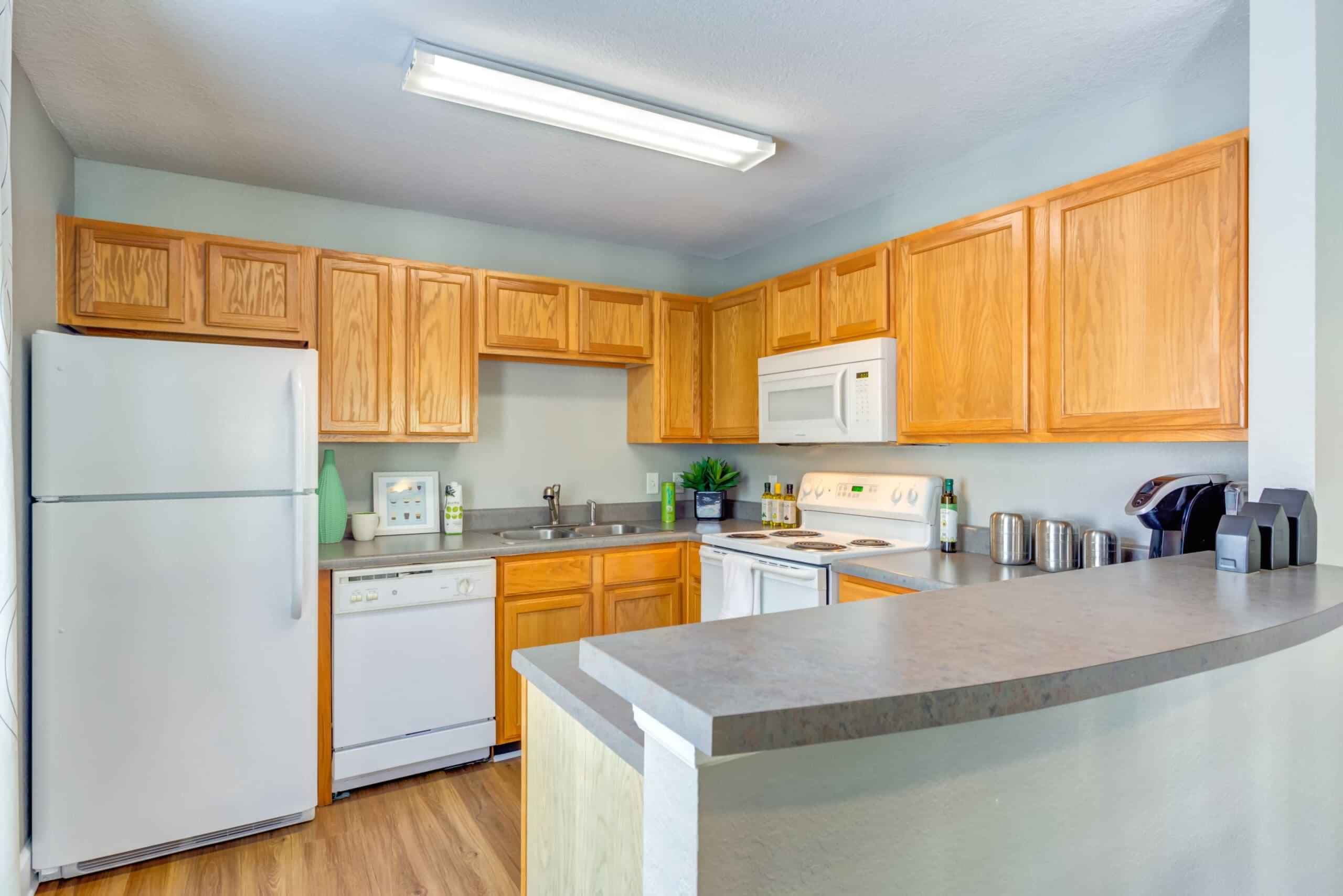 2 Bedroom 1 Bathroom - Image 3