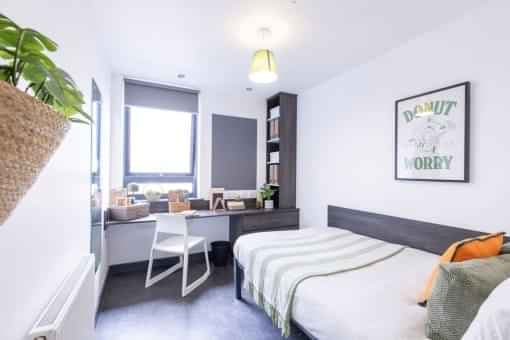 4 Bed En-suite  - Image 1