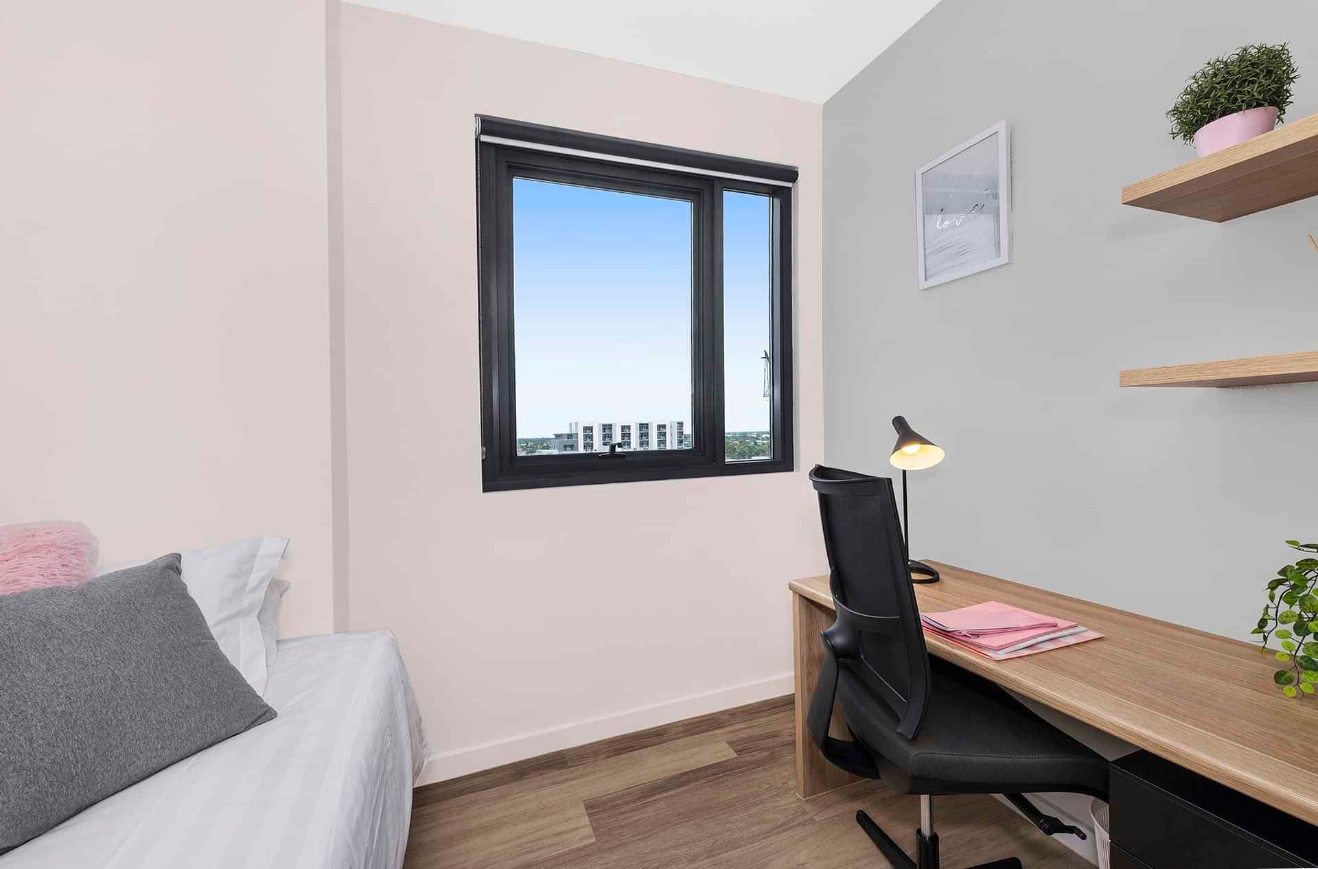 2 Bedroom Shared Bathroom, King Single Bed - Image 4