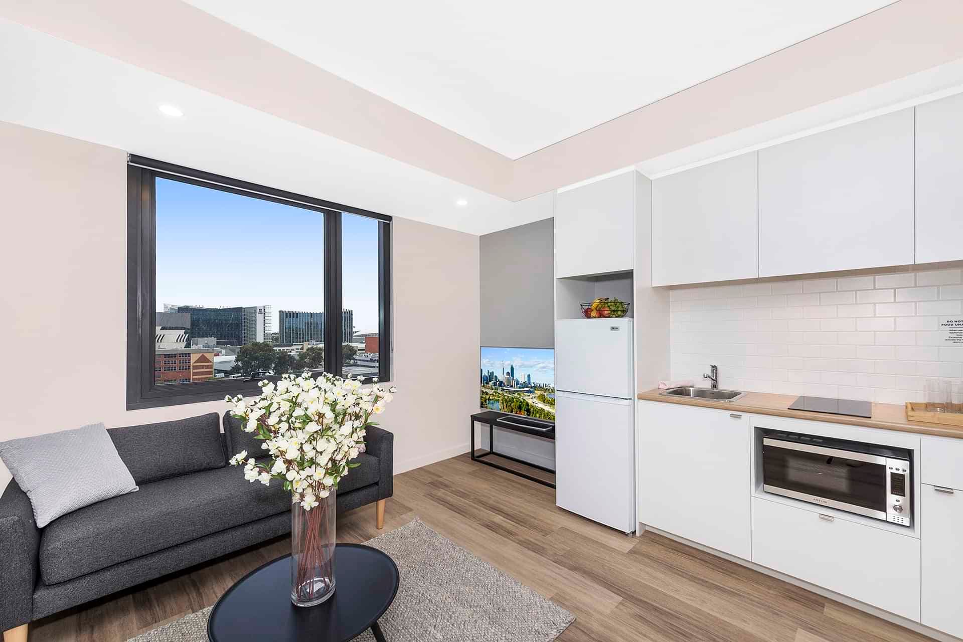 2 Bedroom Shared Bathroom, King Single Bed - Image 15