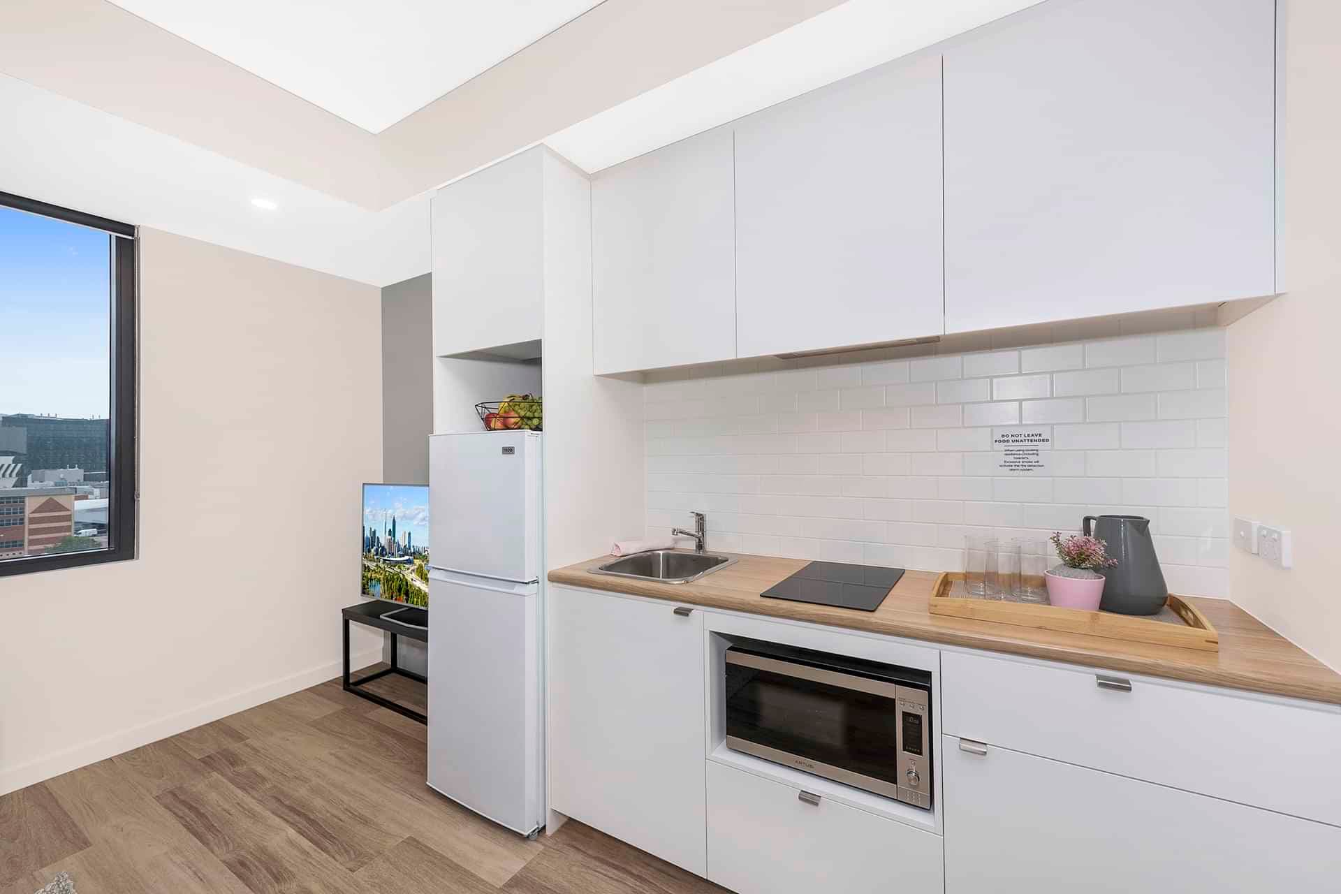 2 Bedroom Shared Bathroom, King Single Bed - Image 18