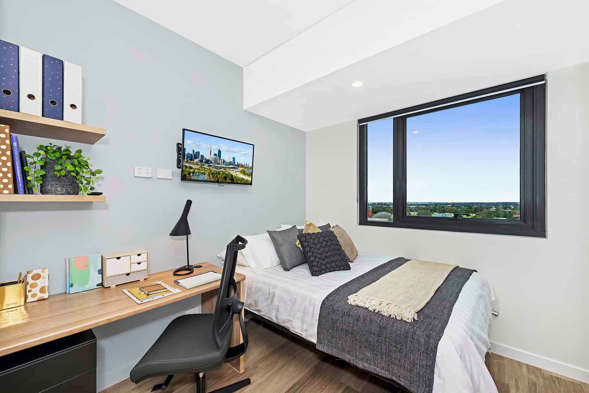 Studio, Double Bed - Image 1