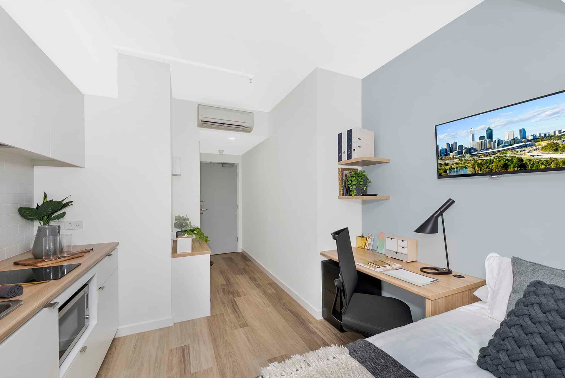 Studio, Double Bed - Image 3