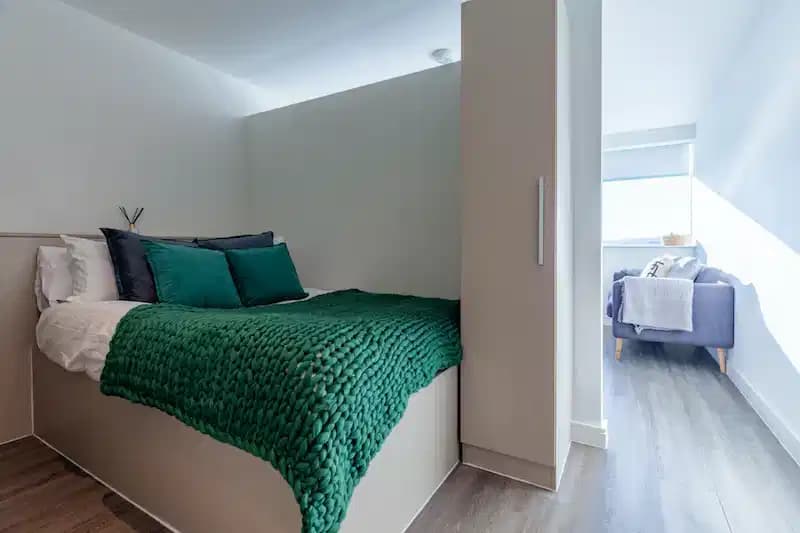 Silver Studio - Image 1