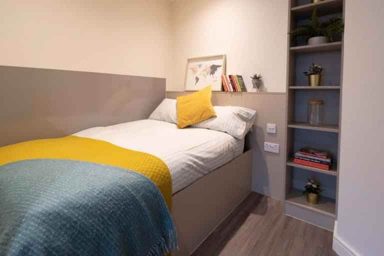 1 Bed Apartment - Image 1