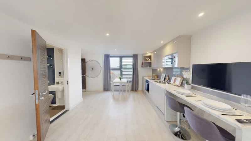 Super Deluxe Studio - Image 2