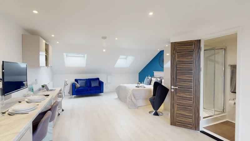 Super Deluxe Studio - Image 4