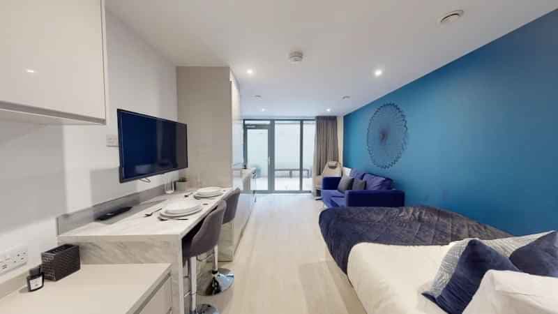 Premium Studio - Image 1