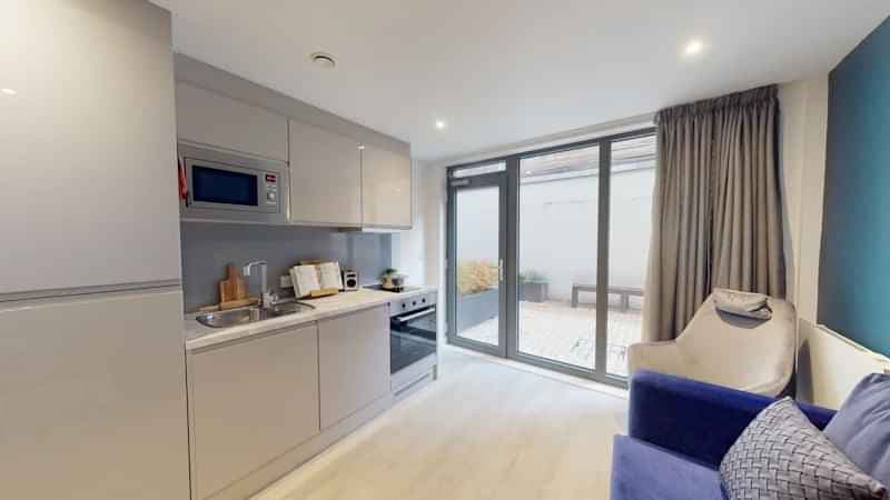 Premium Studio - Image 2