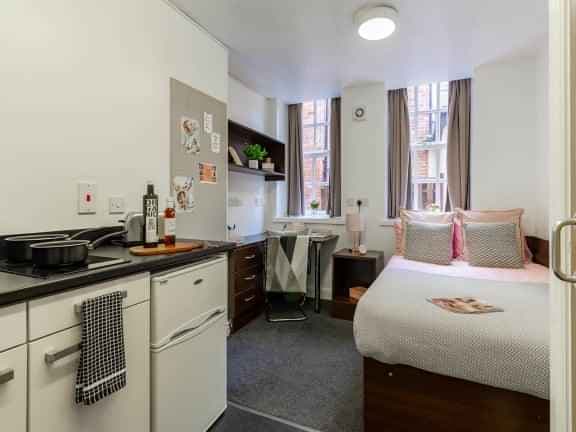 Classic Flatlet - Image 1