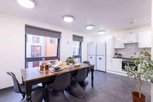 8 Bed En-suite - Image 6