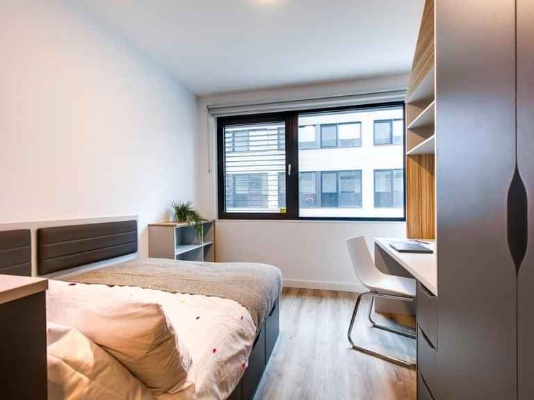 Classic Plus Ensuite - Image 2