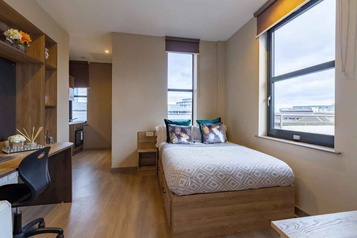 Gold Studio Terrace - Image 1