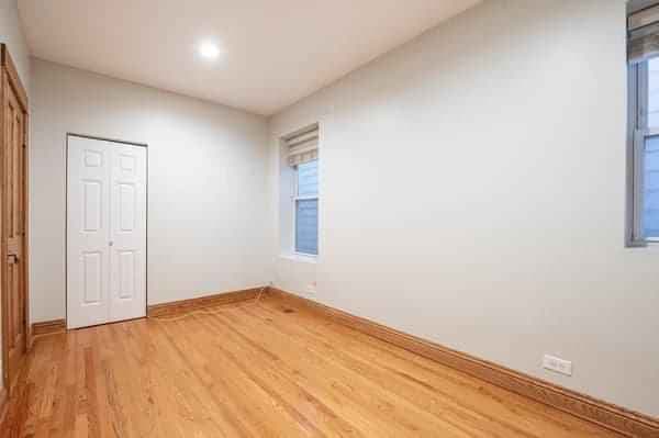 #1568B : Logan Square - Image 5