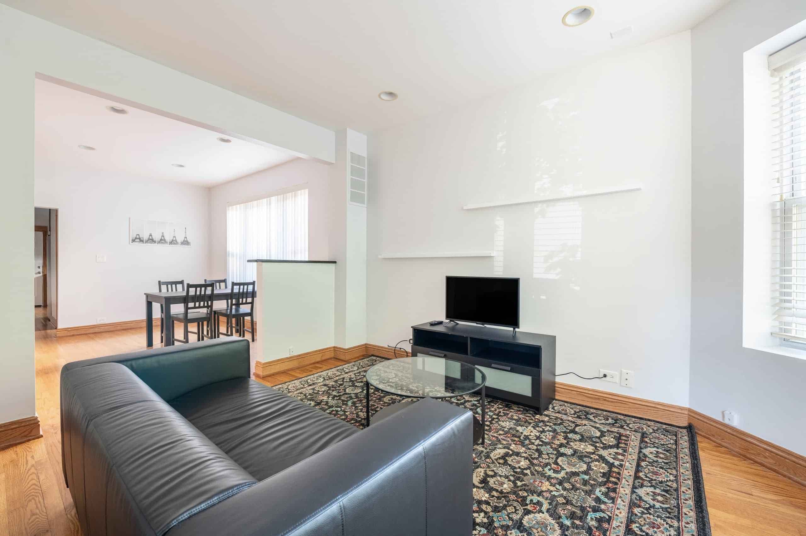 #1568B : Logan Square - Image 11