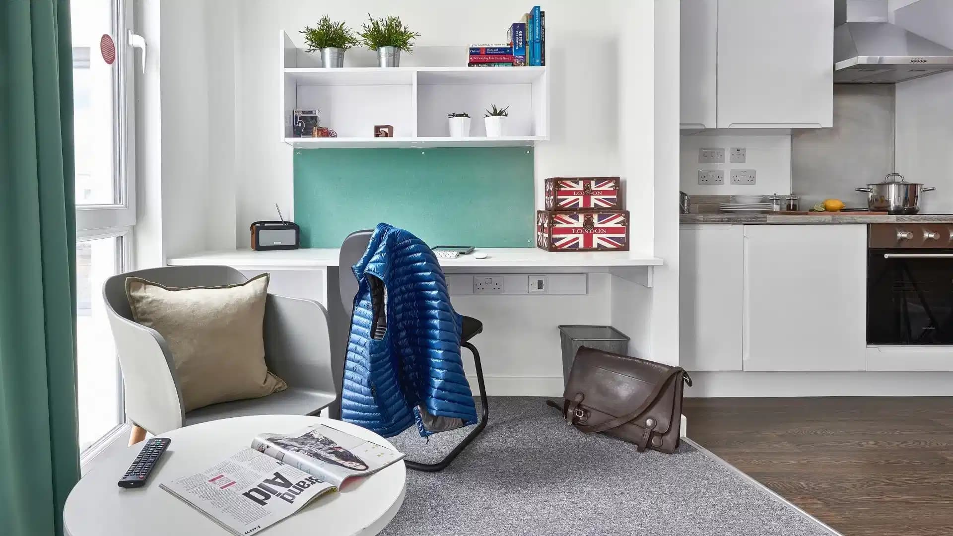 Deluxe Studio - Image 4