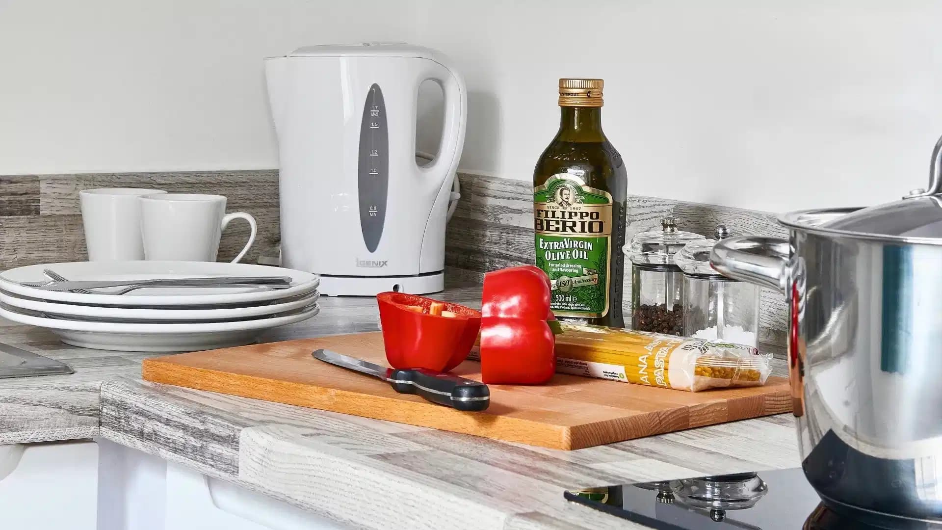 Deluxe Plus Studio - Image 4