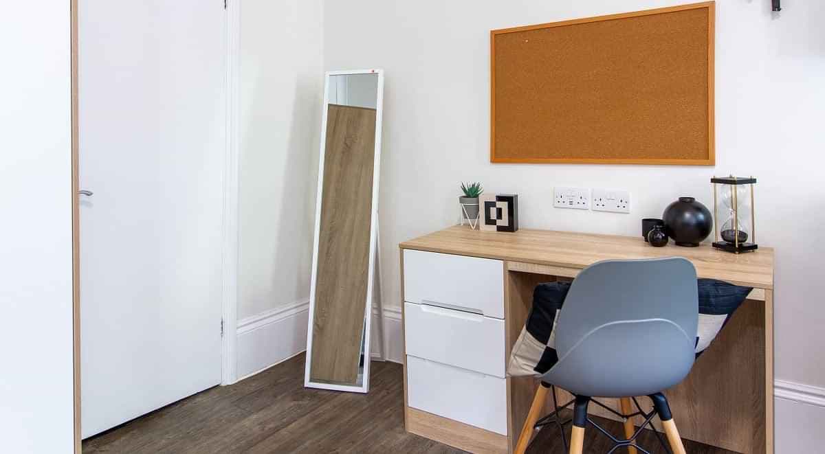 Platinum Twin Studio - Image 5