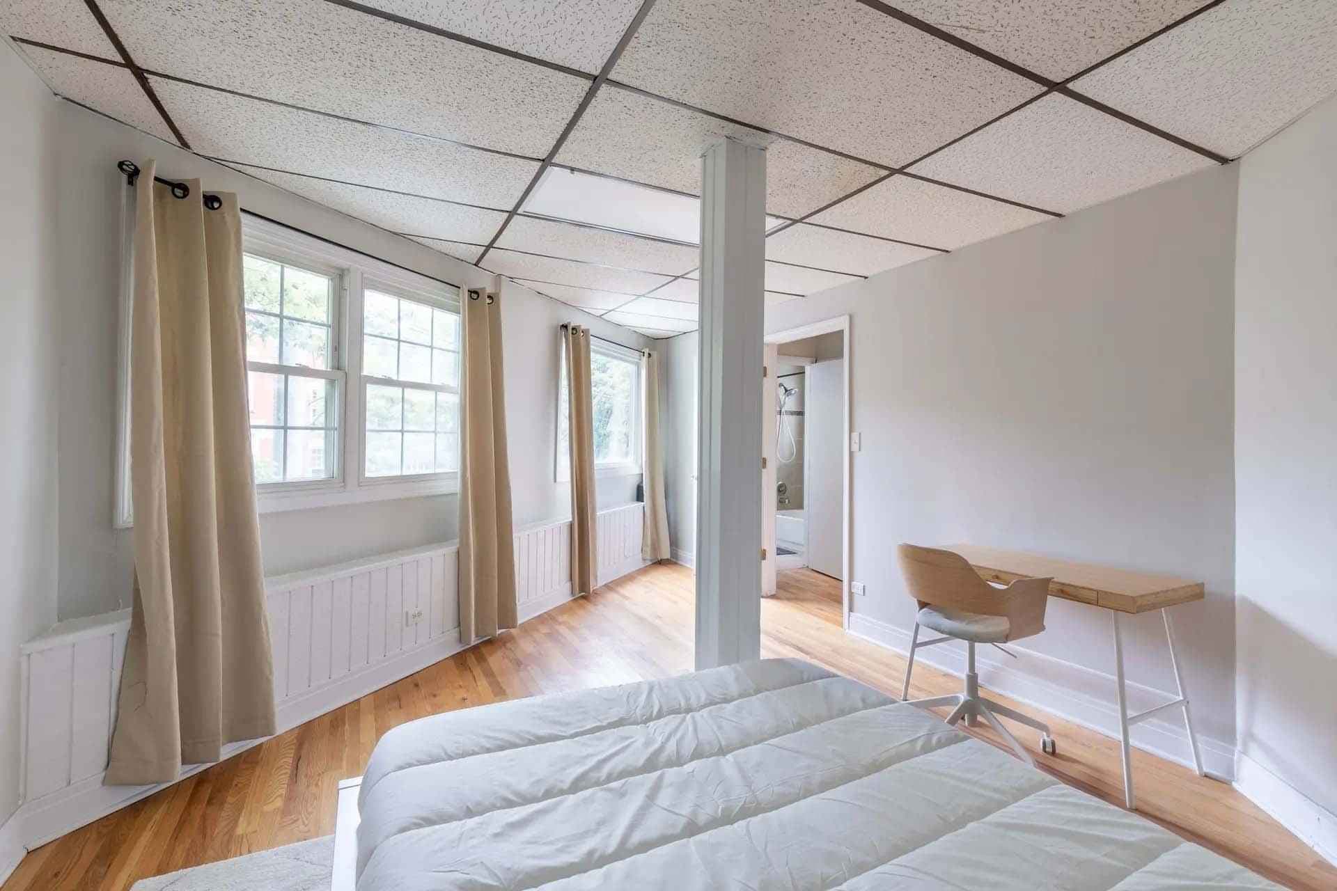 #1242D : Noble Square - Image 2