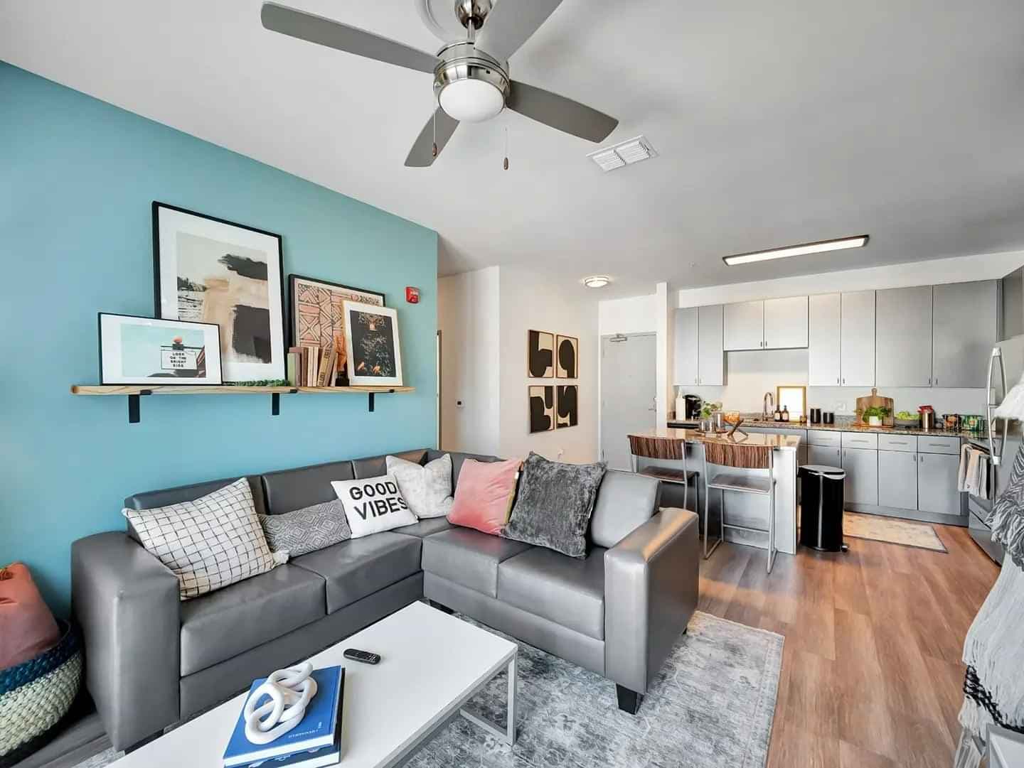 4 Bed 3 Bath - Image 1