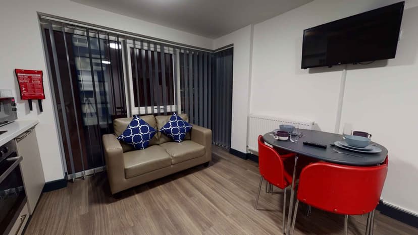 Ensuite 3 Bed Cluster - Image 4
